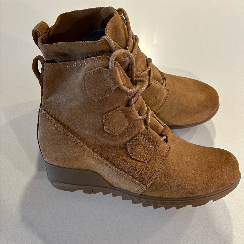 Sorel Evie Lace Up Boots